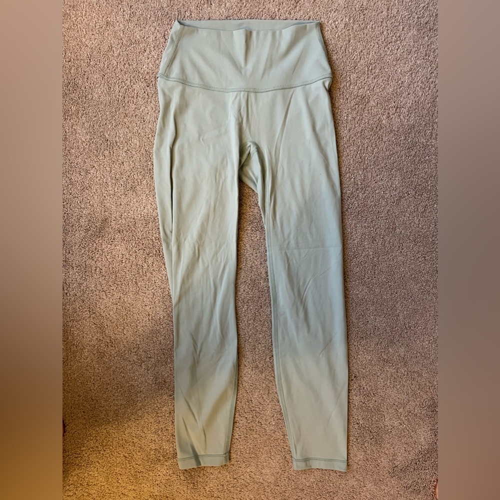 Athletic leggings